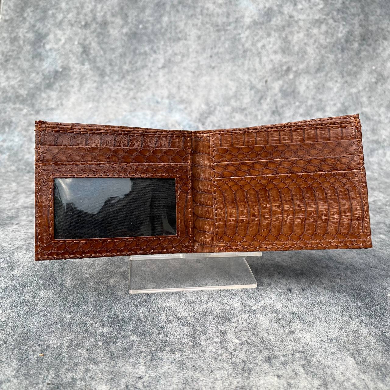 AA LEATHER Men's Bifold Wallet – King Cobra Leather